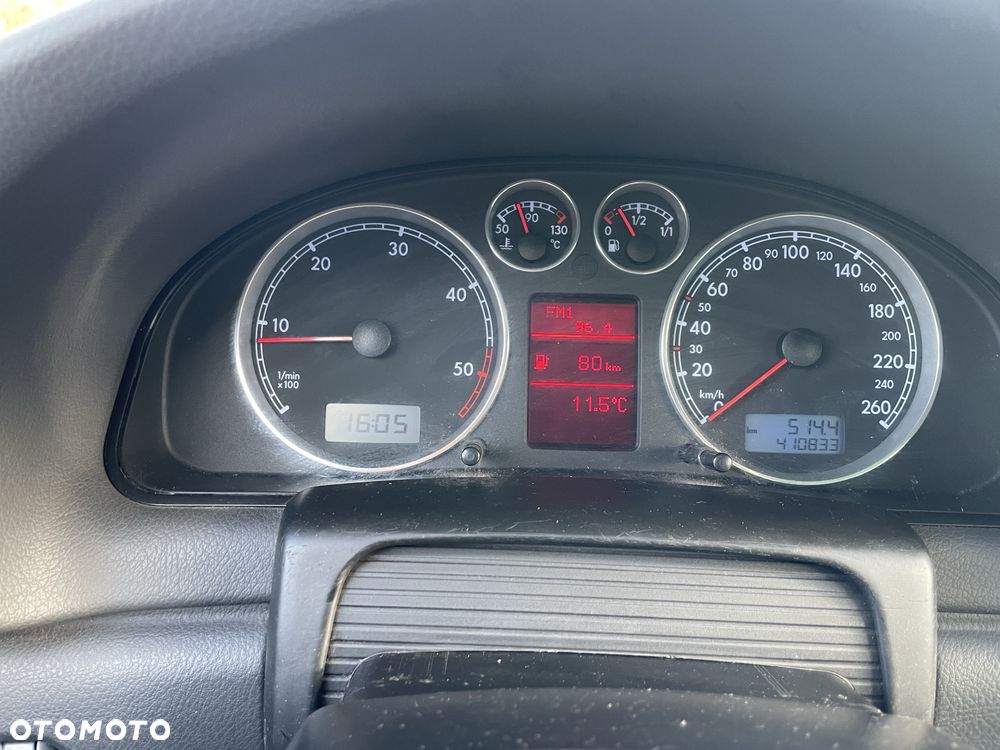 Volkswagen Passat - 8