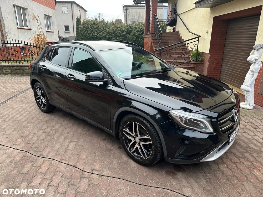 Mercedes-Benz GLA - 2