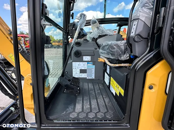 Caterpillar 301.8 - 8