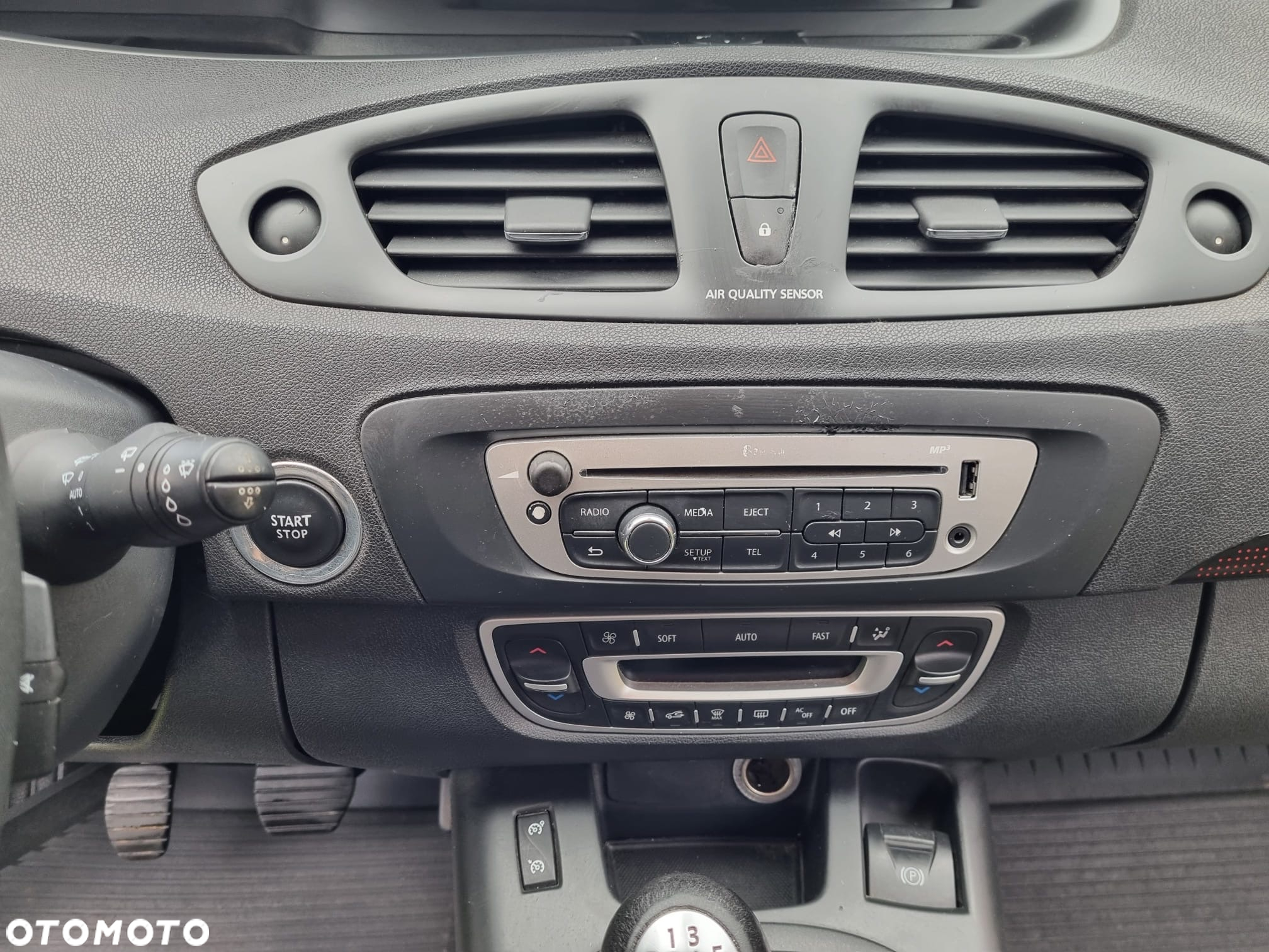 Renault Grand Scenic - 16