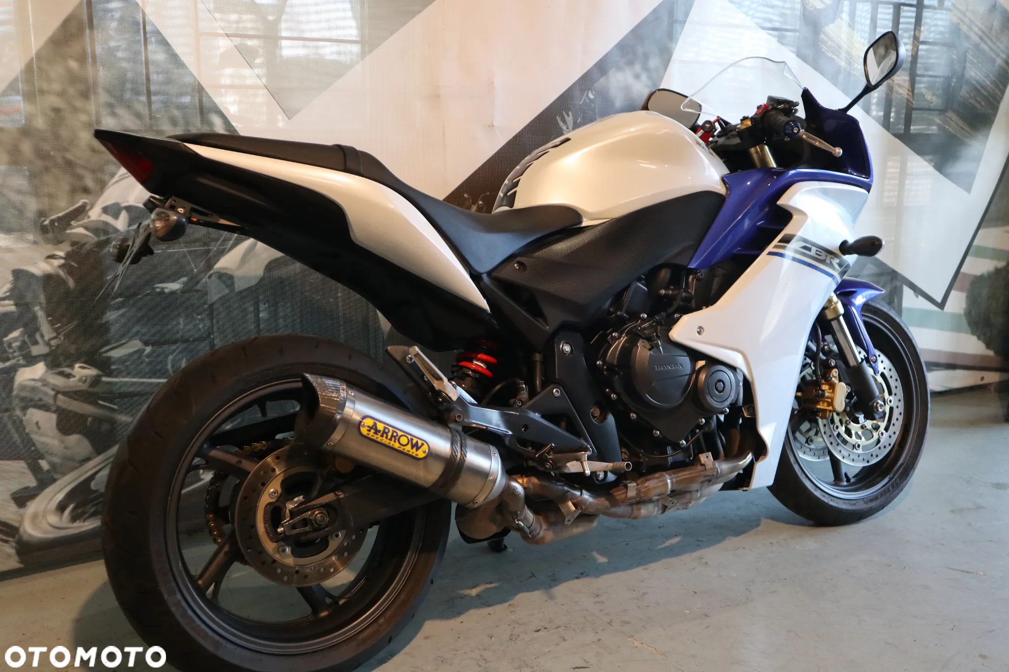 Honda CBR - 15