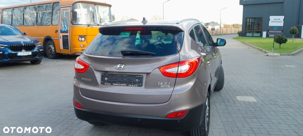Hyundai ix35 1.7 CRDi 2WD blue Finale Gold - 17