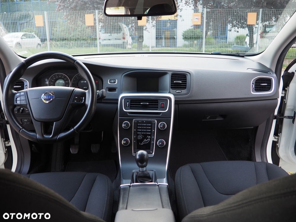 Volvo S60 D2 - 11