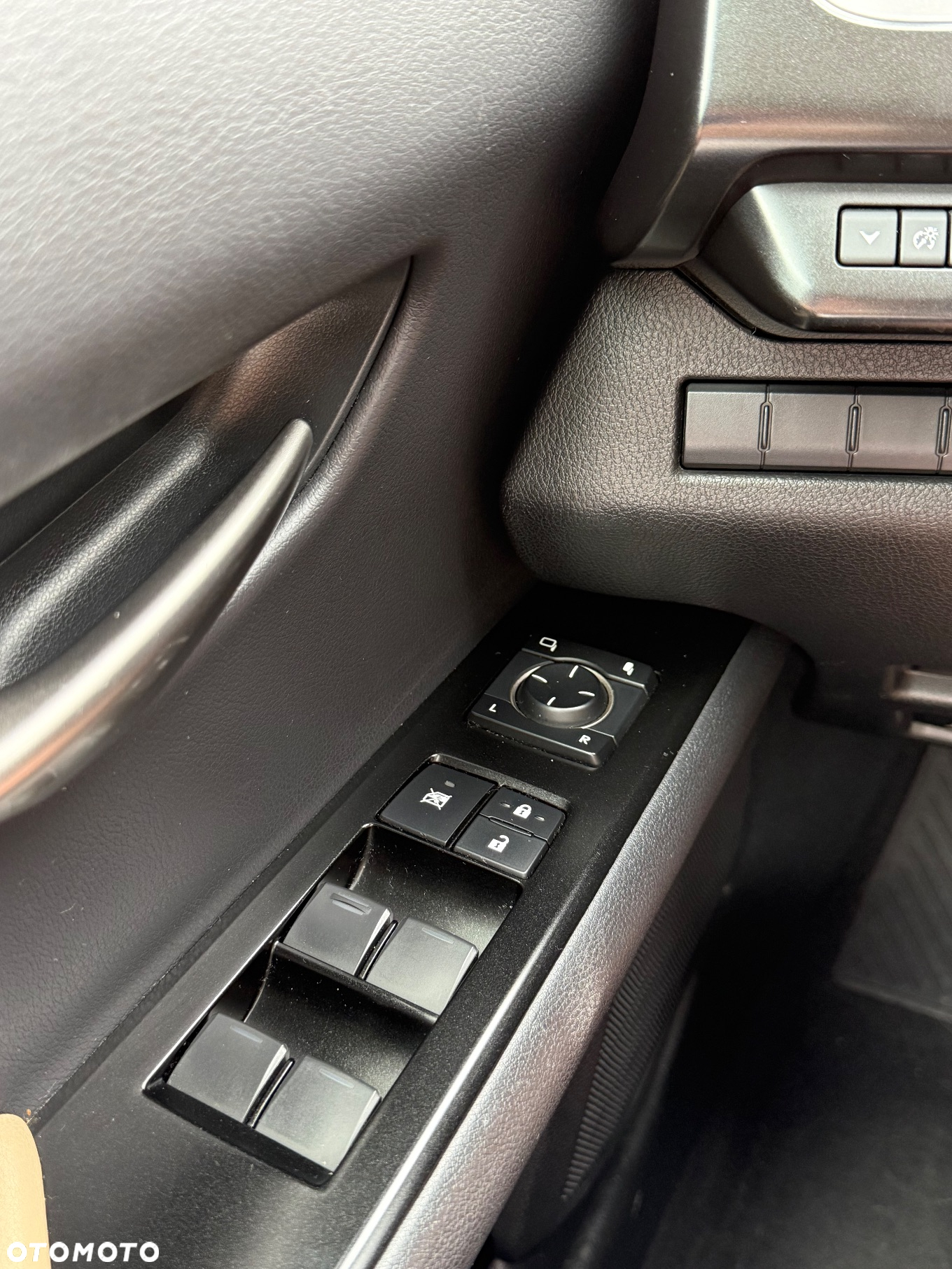 Lexus UX 200 GPF Elegance 2WD - 12