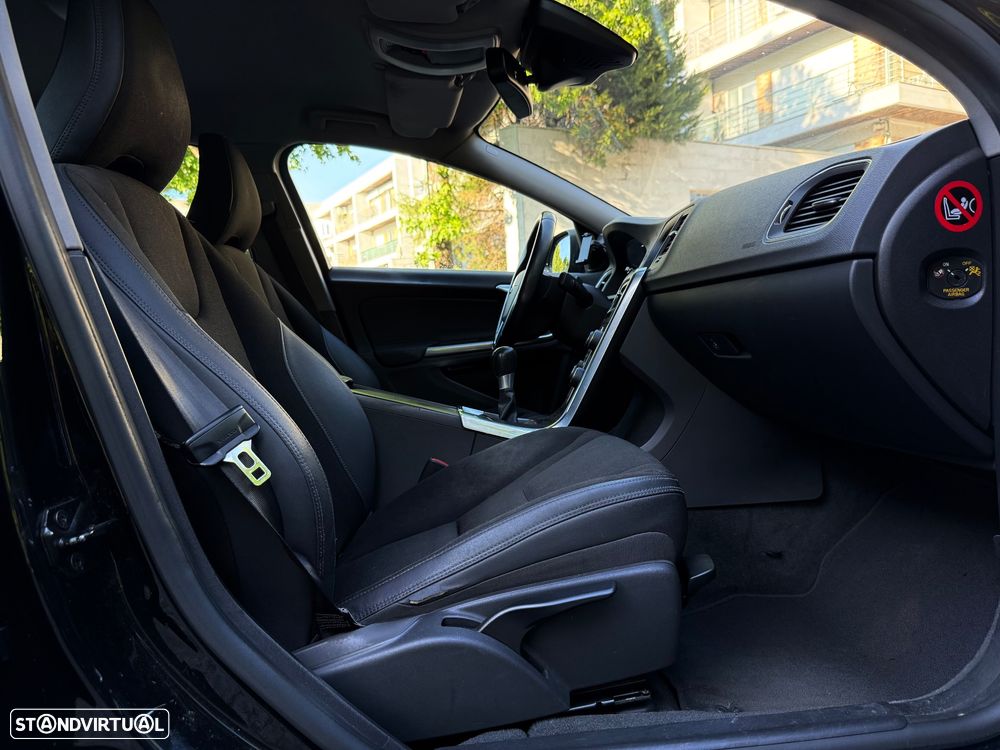 Volvo S60 2.0 D3 Momentum - 6