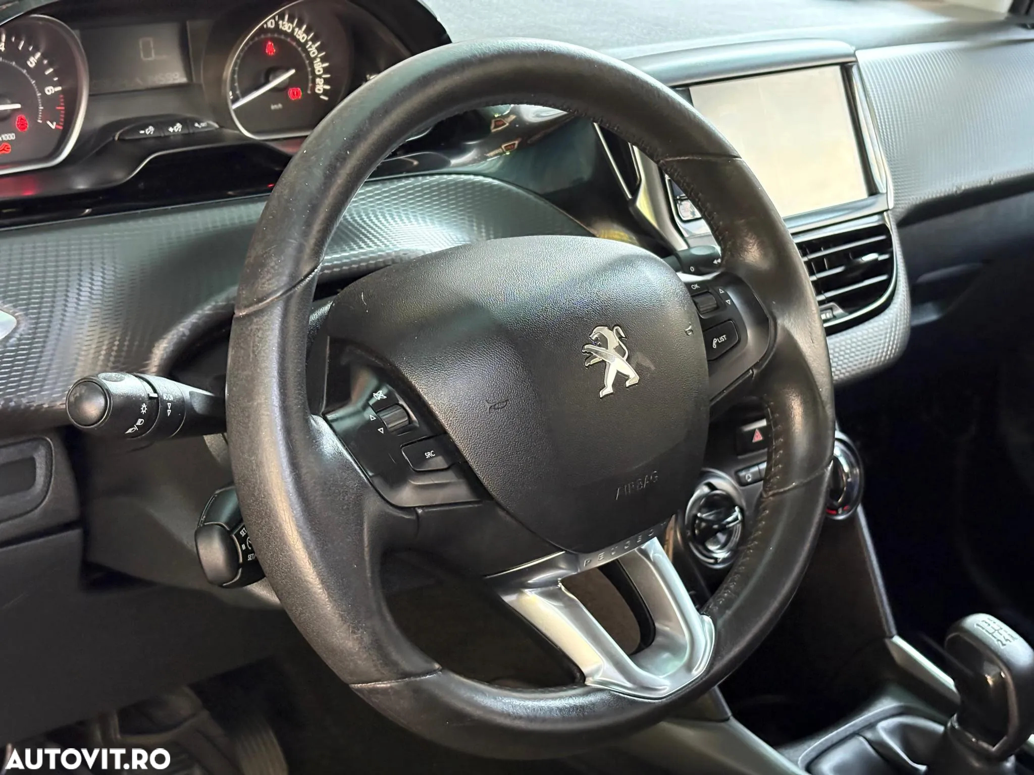 Peugeot 2008 - 10