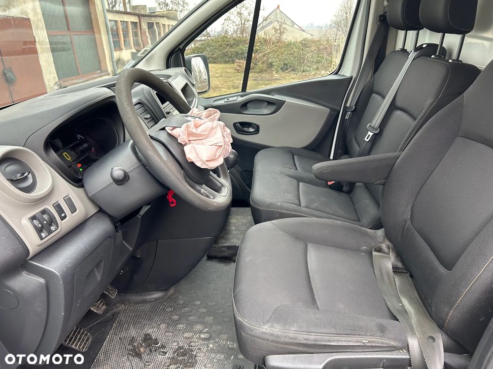 Renault Trafic - 13