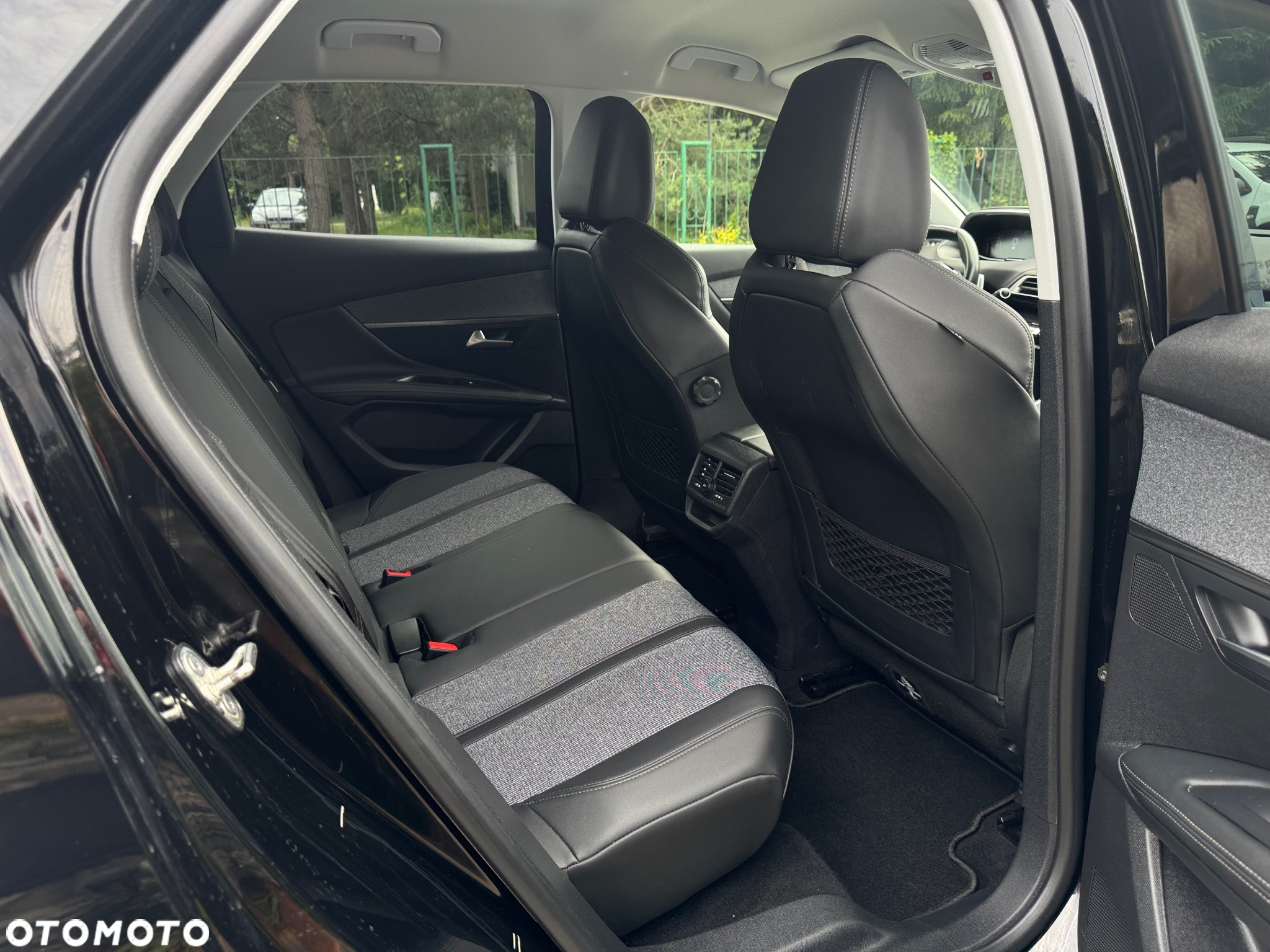 Peugeot 3008 1.5 BlueHDi GT Pack S&S EAT8 - 24