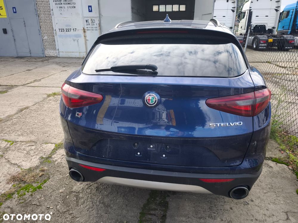 Alfa Romeo Stelvio 2018 photo 5
