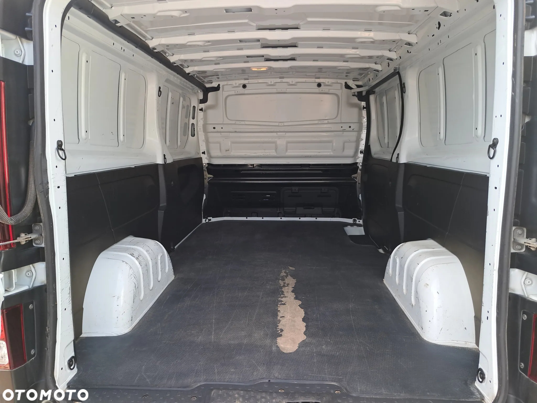 Renault Trafic Furgon L2H1 - 19