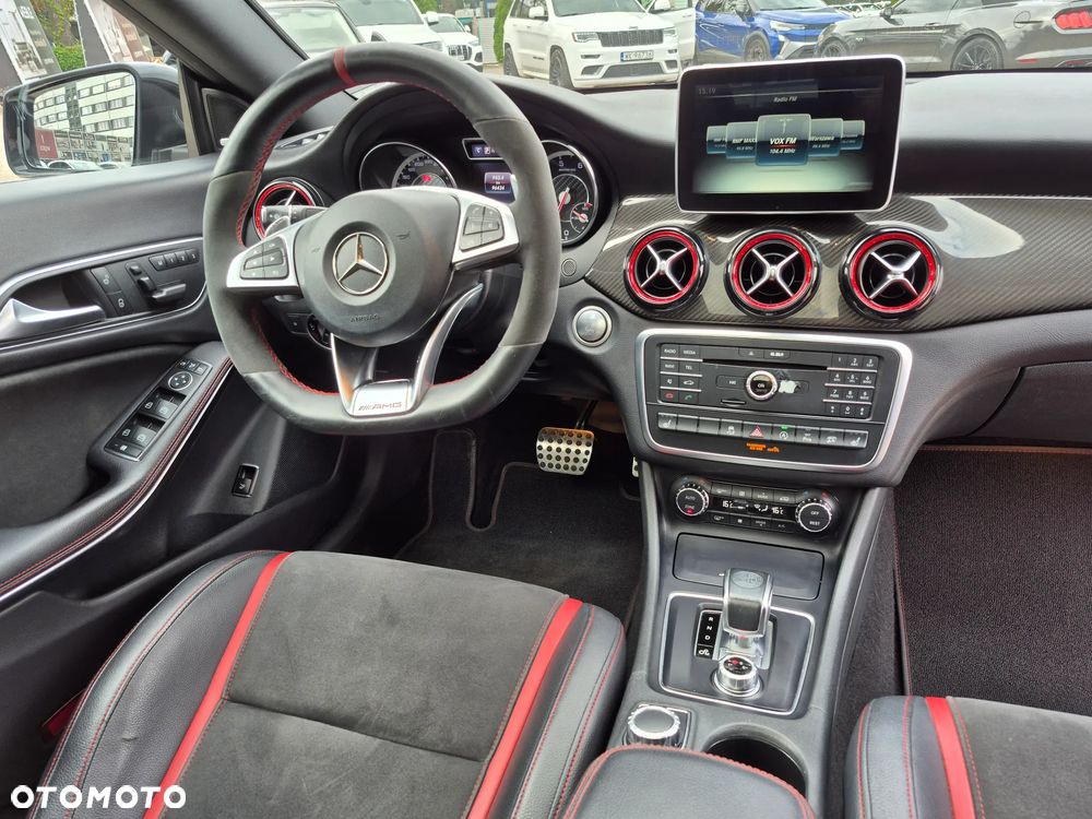 Mercedes-Benz CLA AMG 45 4-Matic - 20