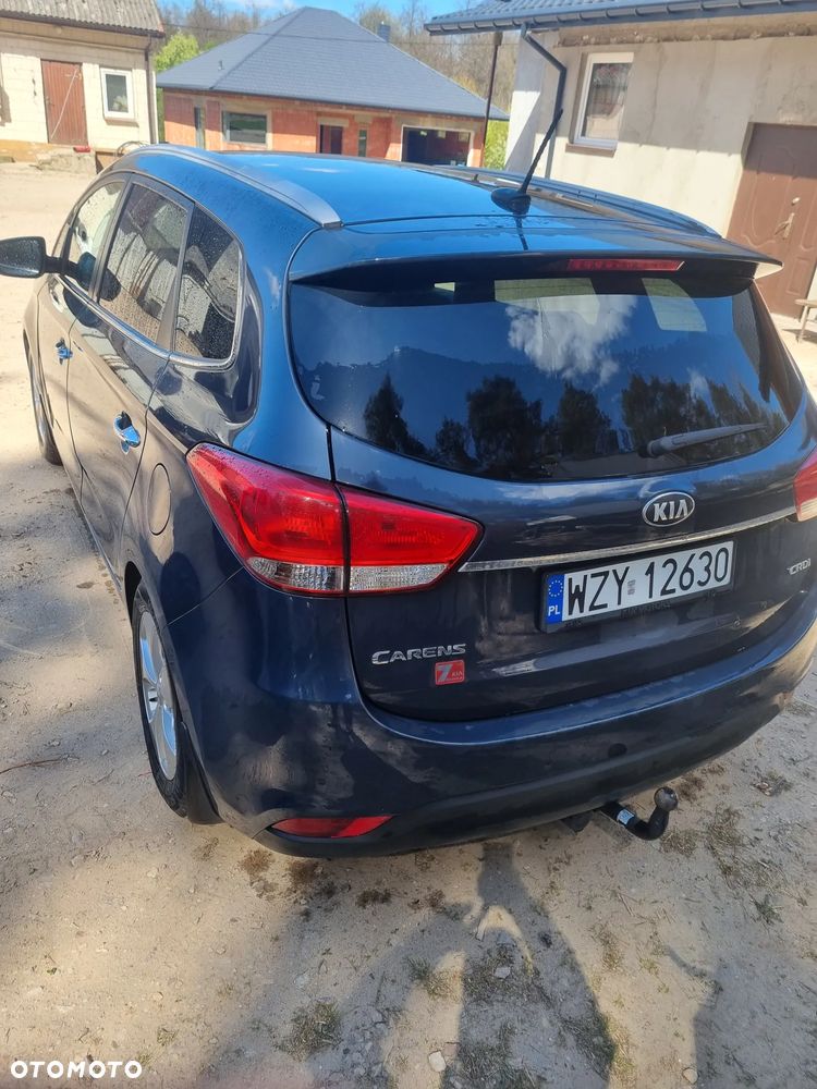 Kia Carens 1.7 CRDi L 7os - 4