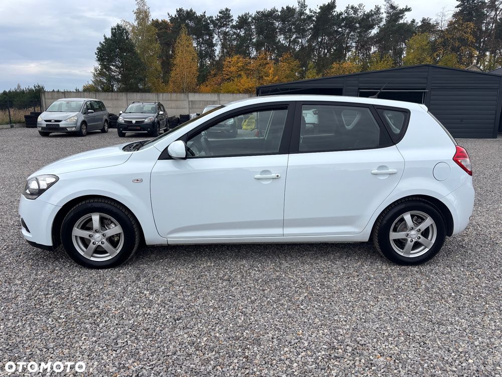 Kia Ceed 1.4 CVVT Attract - 13