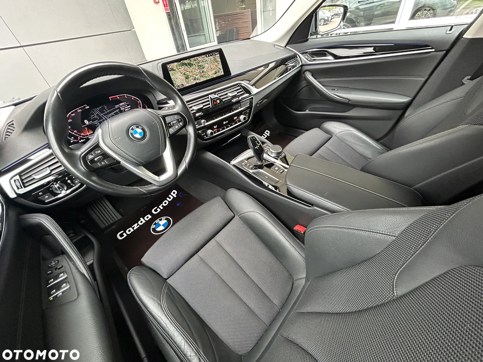 BMW Seria 5 530i xDrive Touring Sport Line - 24