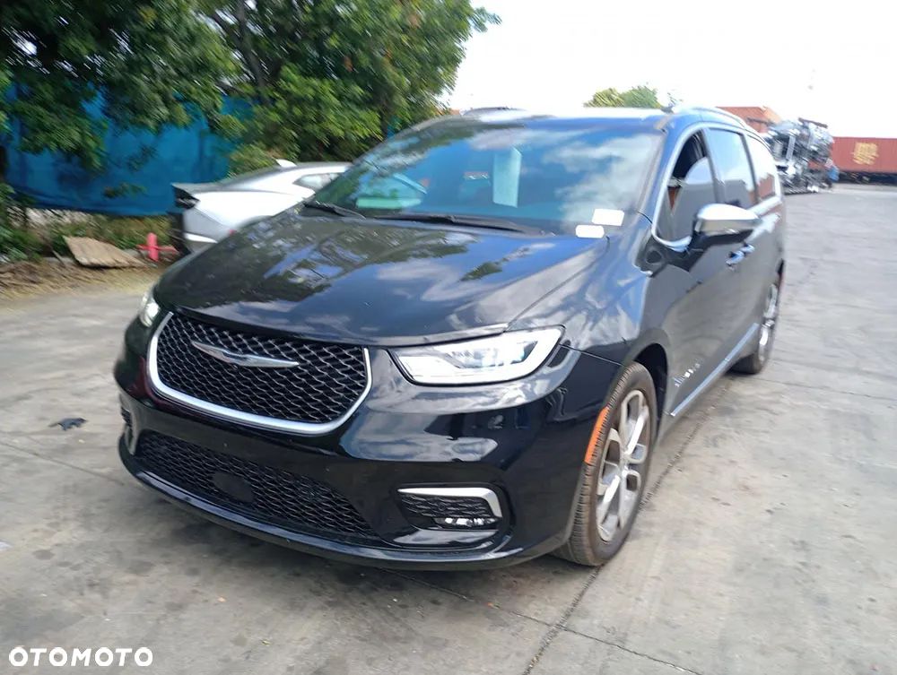 Chrysler Pacifica - 6