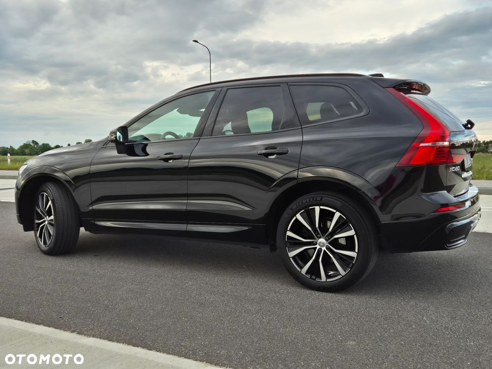 Volvo XC 60 B5 D AWD Ultimate Dark - 5