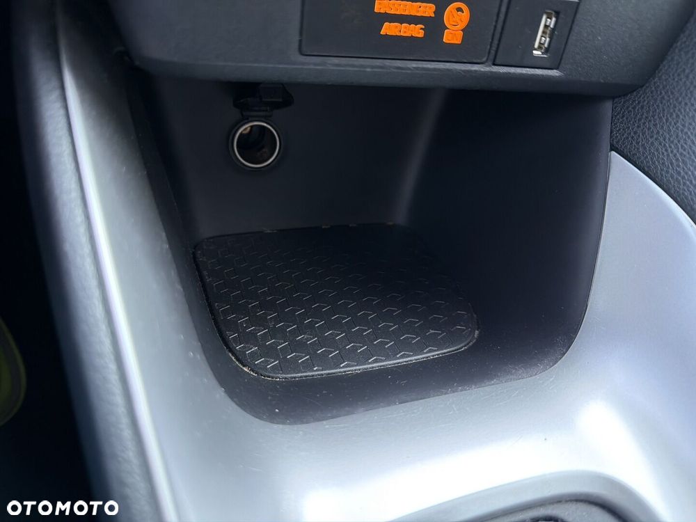Toyota Yaris Hybrid 1.5 Comfort - 22