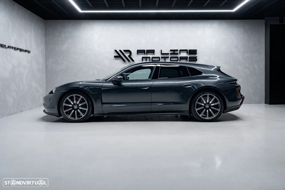 Porsche Taycan Sport Turismo Standard - 16