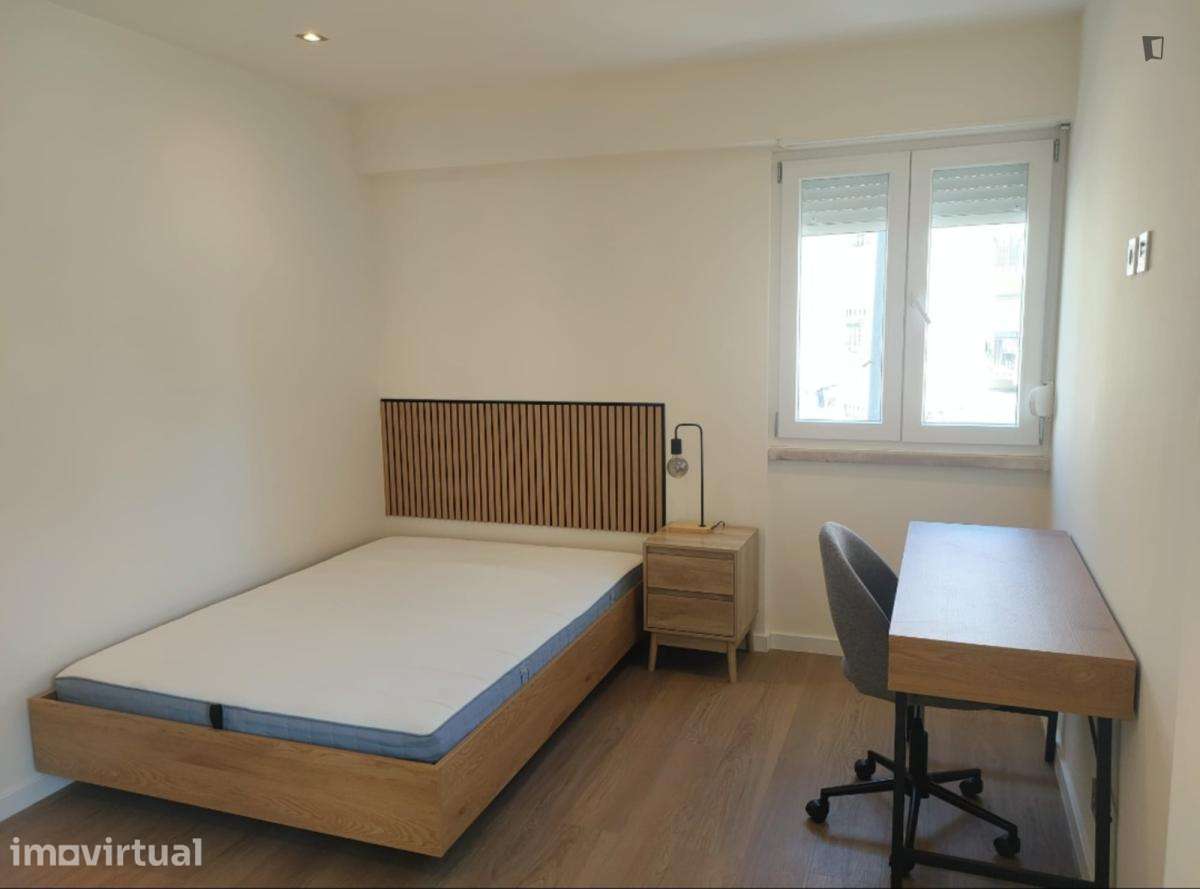 Quarto - localizado em Amadora Lisbon - Grande imagem: 2/18