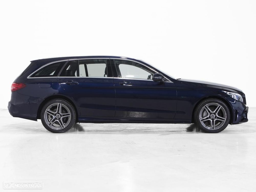 Mercedes-Benz C 300 de AMG Line - 2