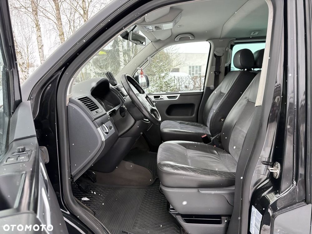 Volkswagen Multivan - 25