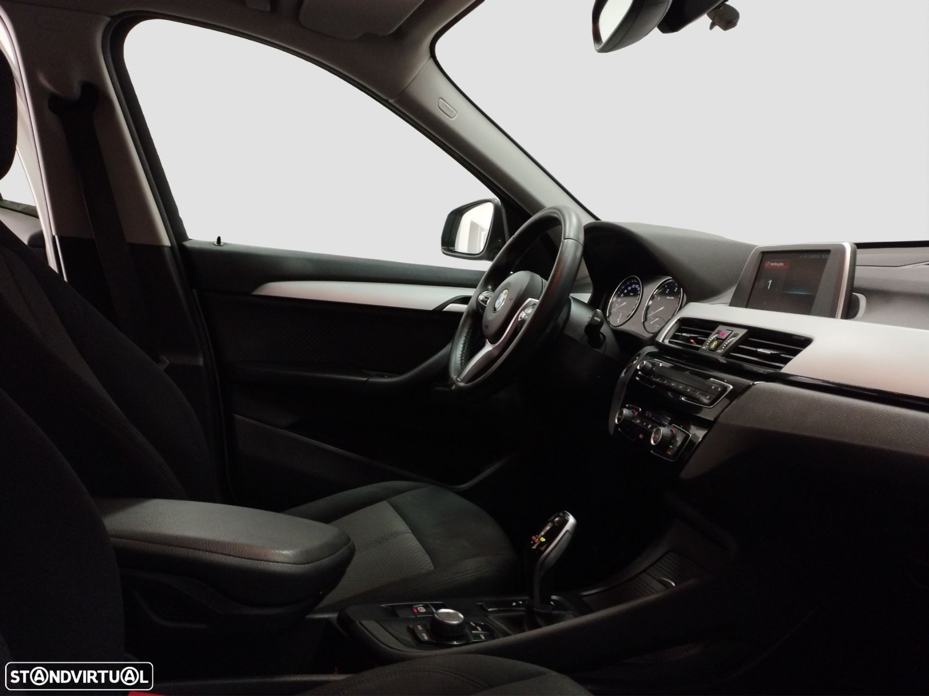 BMW X1 16 d sDrive Auto - 13