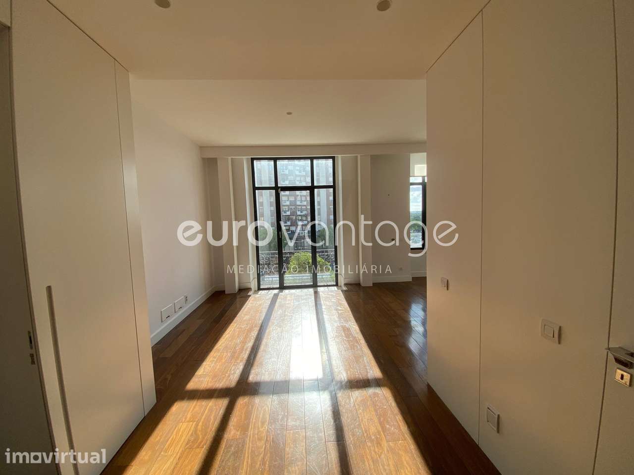Apartamento T1 em Condomínio Fechado, Centro Leiria - Grande imagem: 4/19