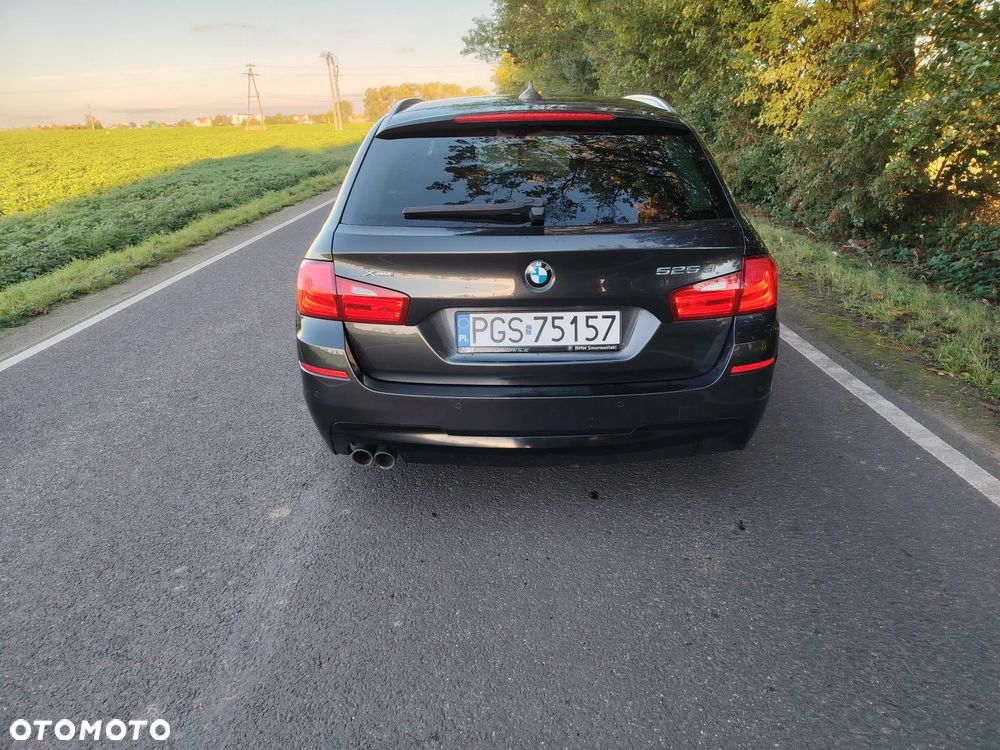 BMW Seria 5 525d xDrive - 5