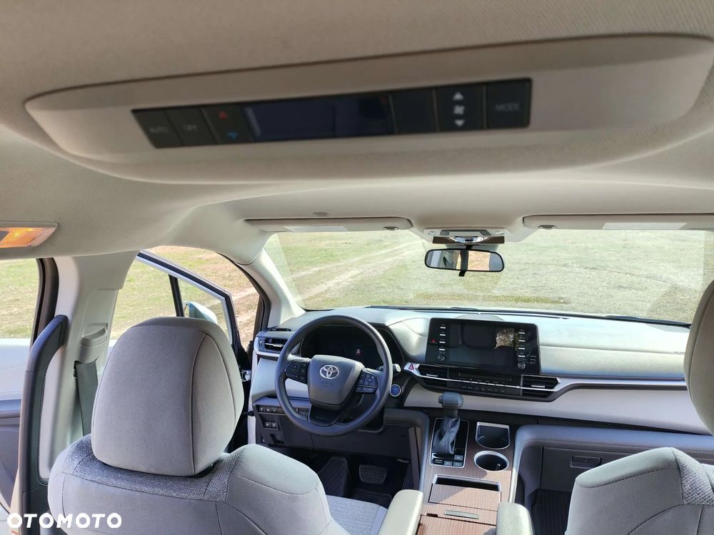 Toyota Sienna - 29