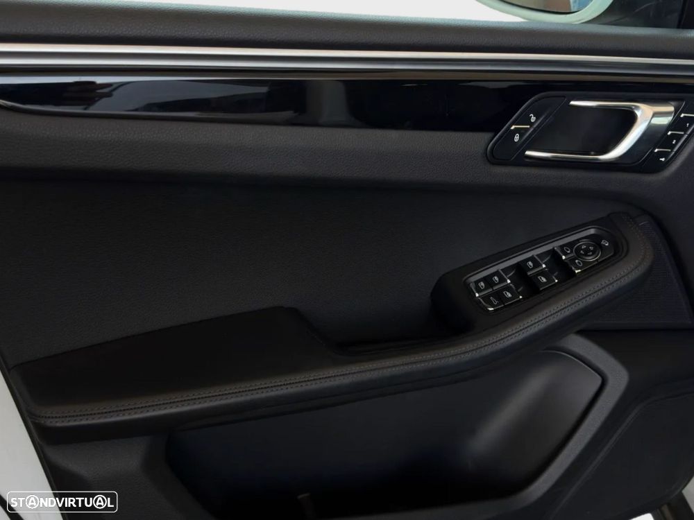 Porsche Macan S - 24