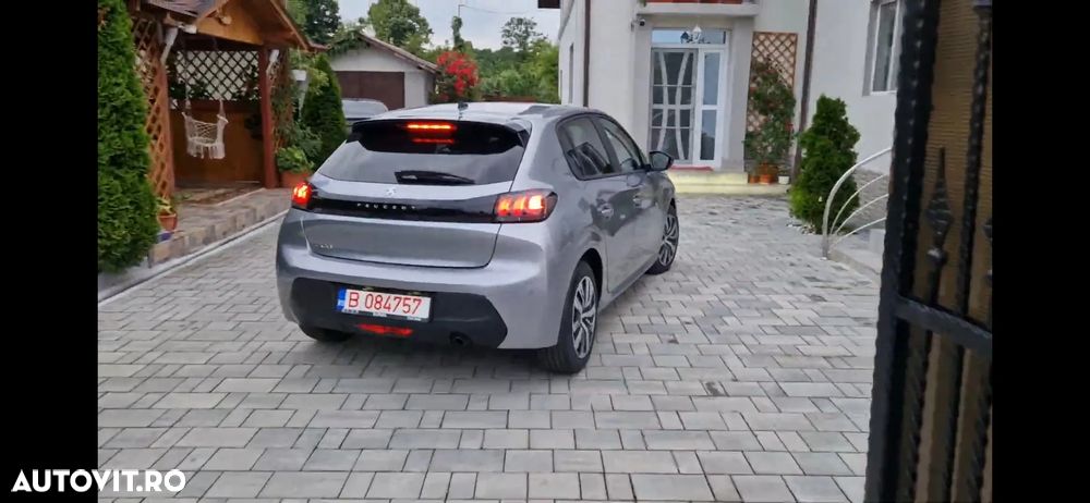 Peugeot 208 1.2 L PureTech STT Allure Pack - 11