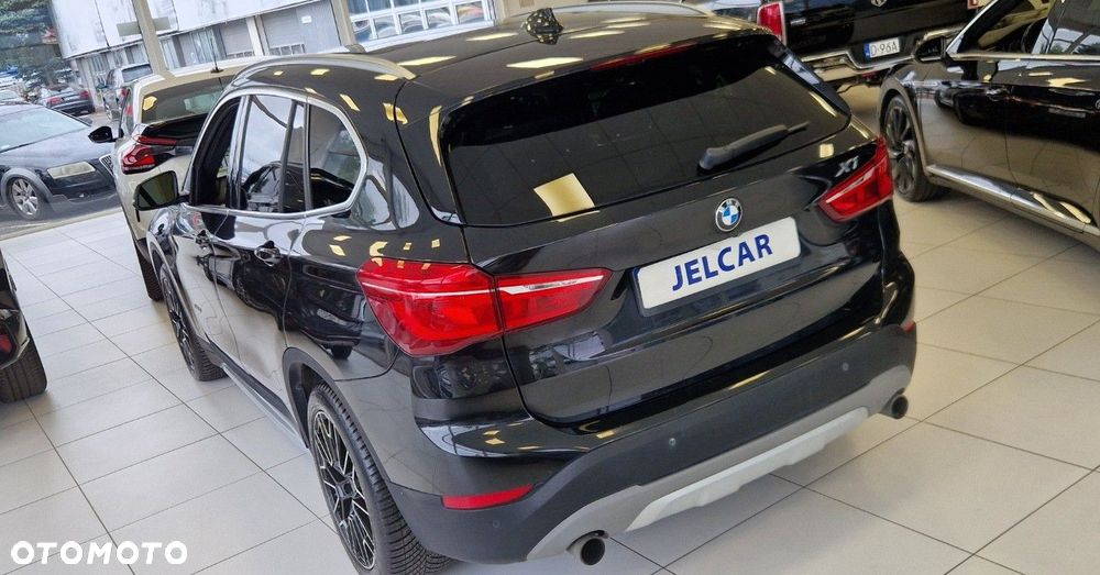 BMW X1 - 11