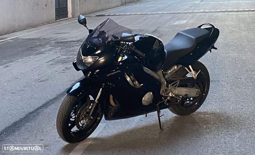 Honda CBR 600 F4 - 6