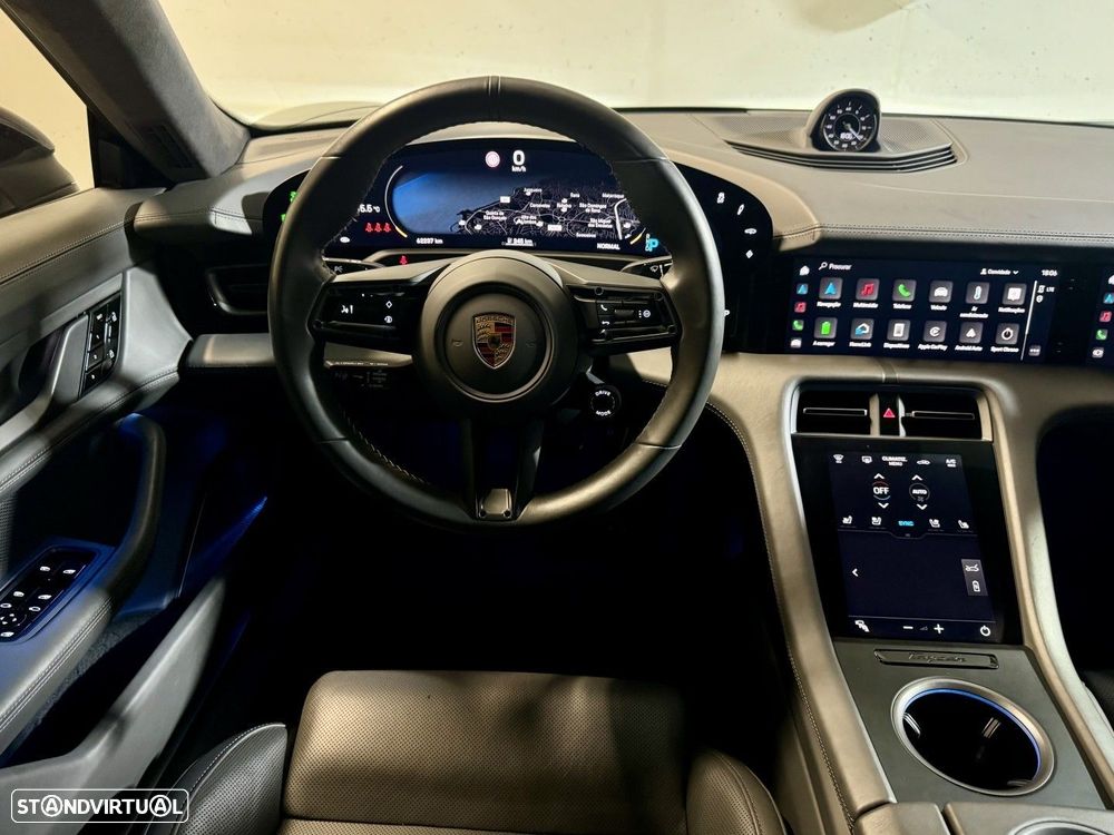 Porsche Taycan Turbo - 41