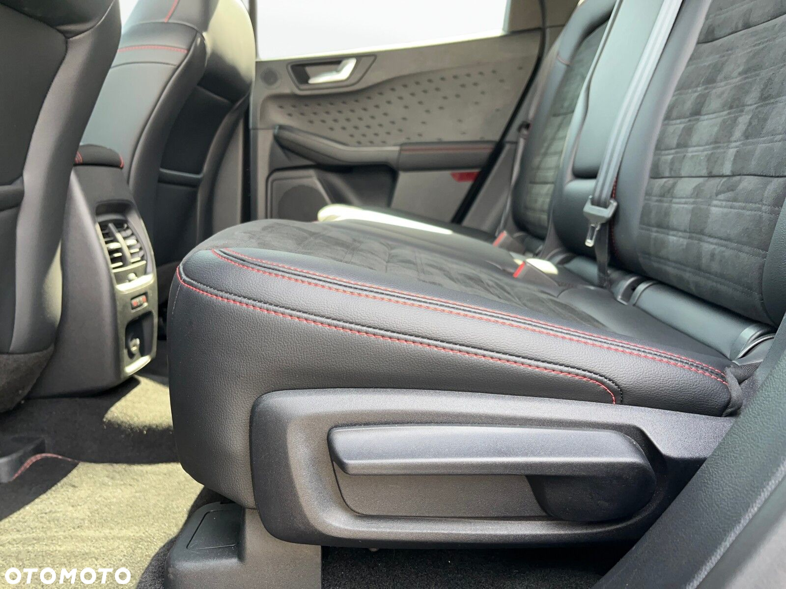 Ford Kuga - 13