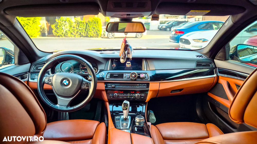 BMW Seria 5 520d Aut. Luxury Line - 10