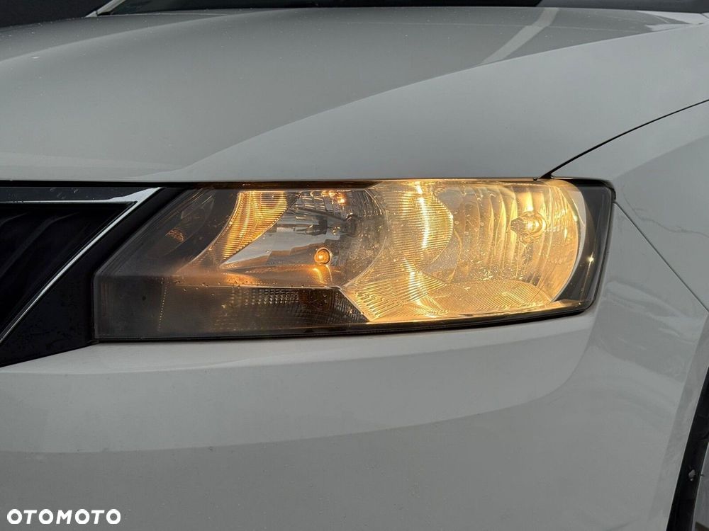 Skoda RAPID Spb 1.2 TSI Active - 13