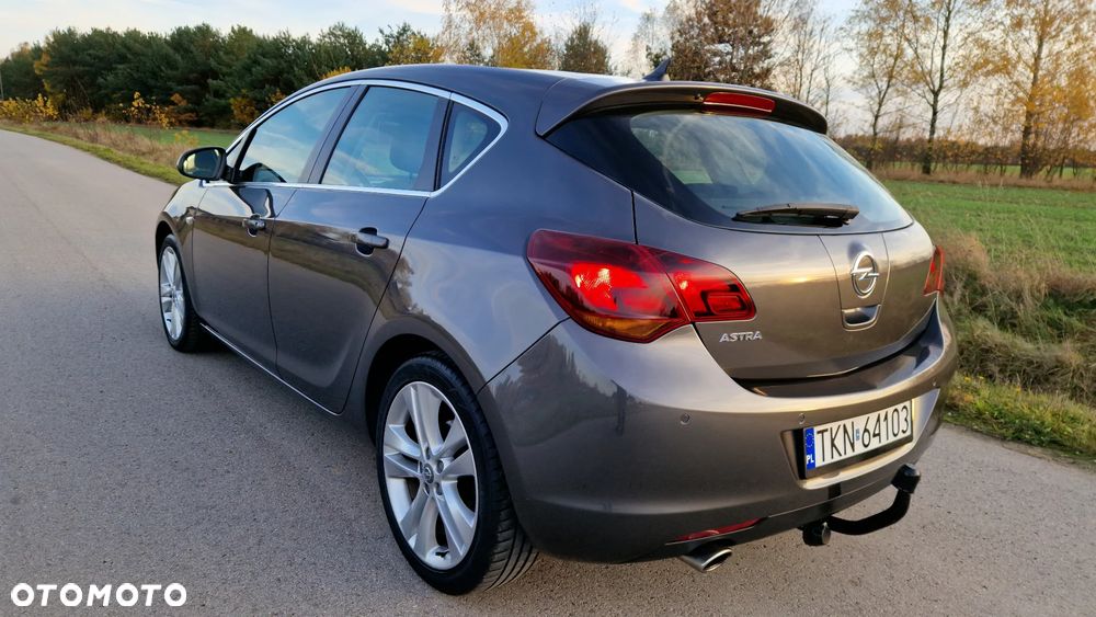 Opel Astra 1.4 Turbo Cosmo - 12