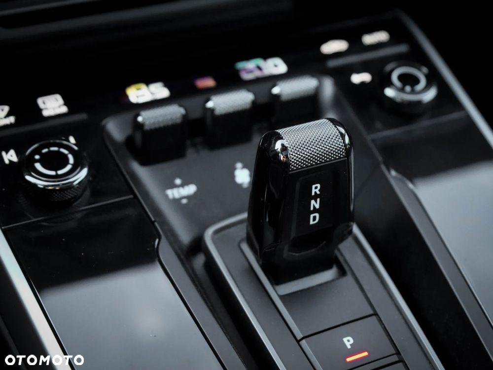 Porsche 911 Carrera 4S - 19