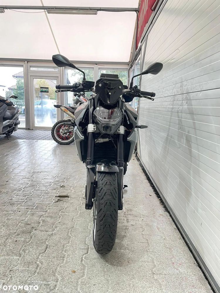 BMW F - 29