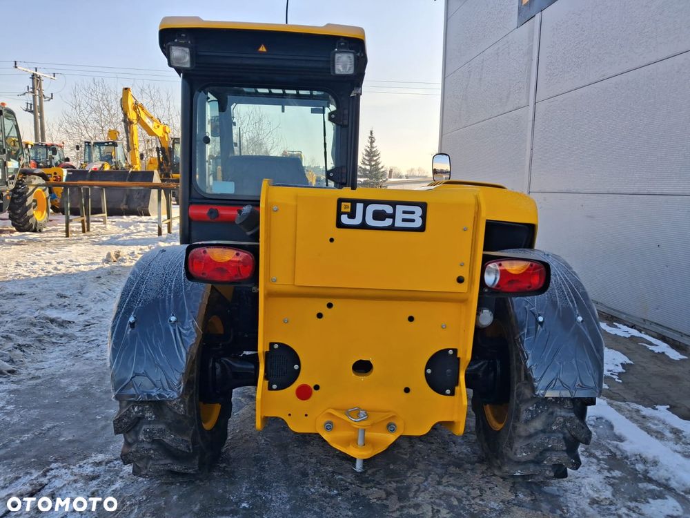 JCB 525-60 AG Plus - 12