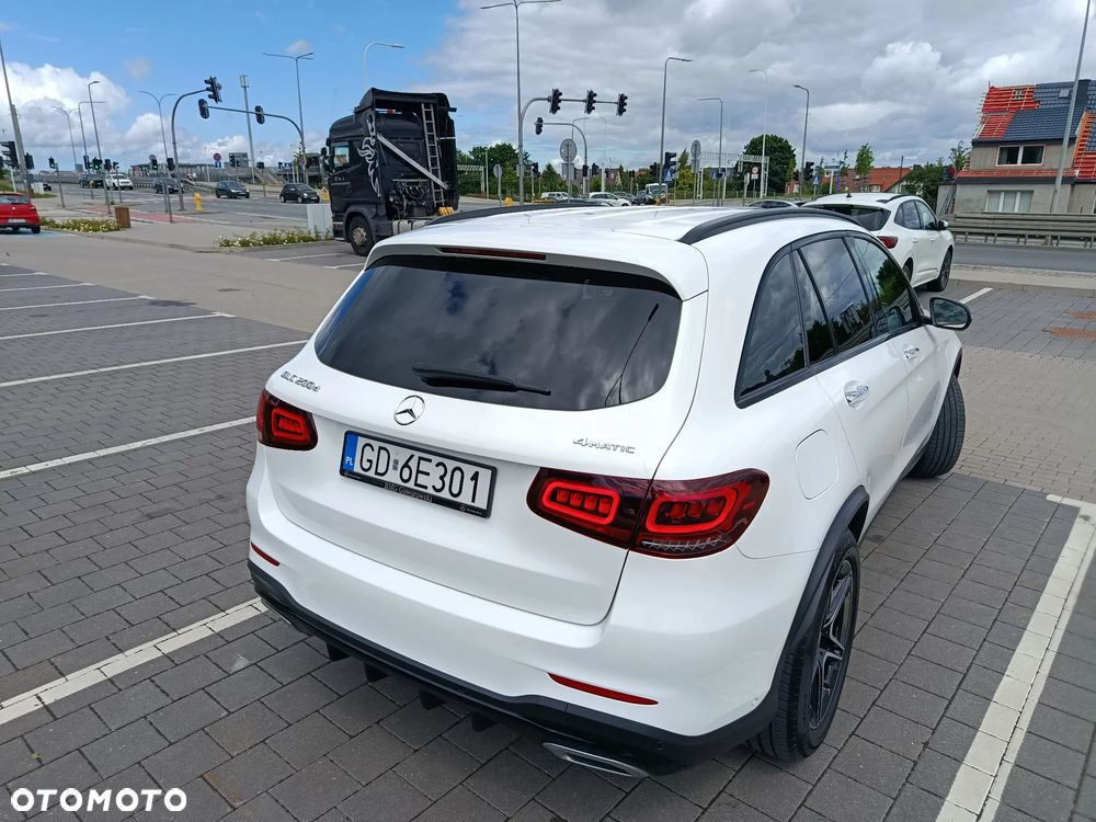 Mercedes-Benz GLC 200 d 4-Matic Business Edition - 3