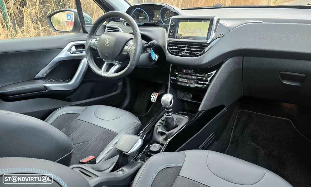 Peugeot 2008 PureTech 130 GPF Stop&Start Crossway - 21
