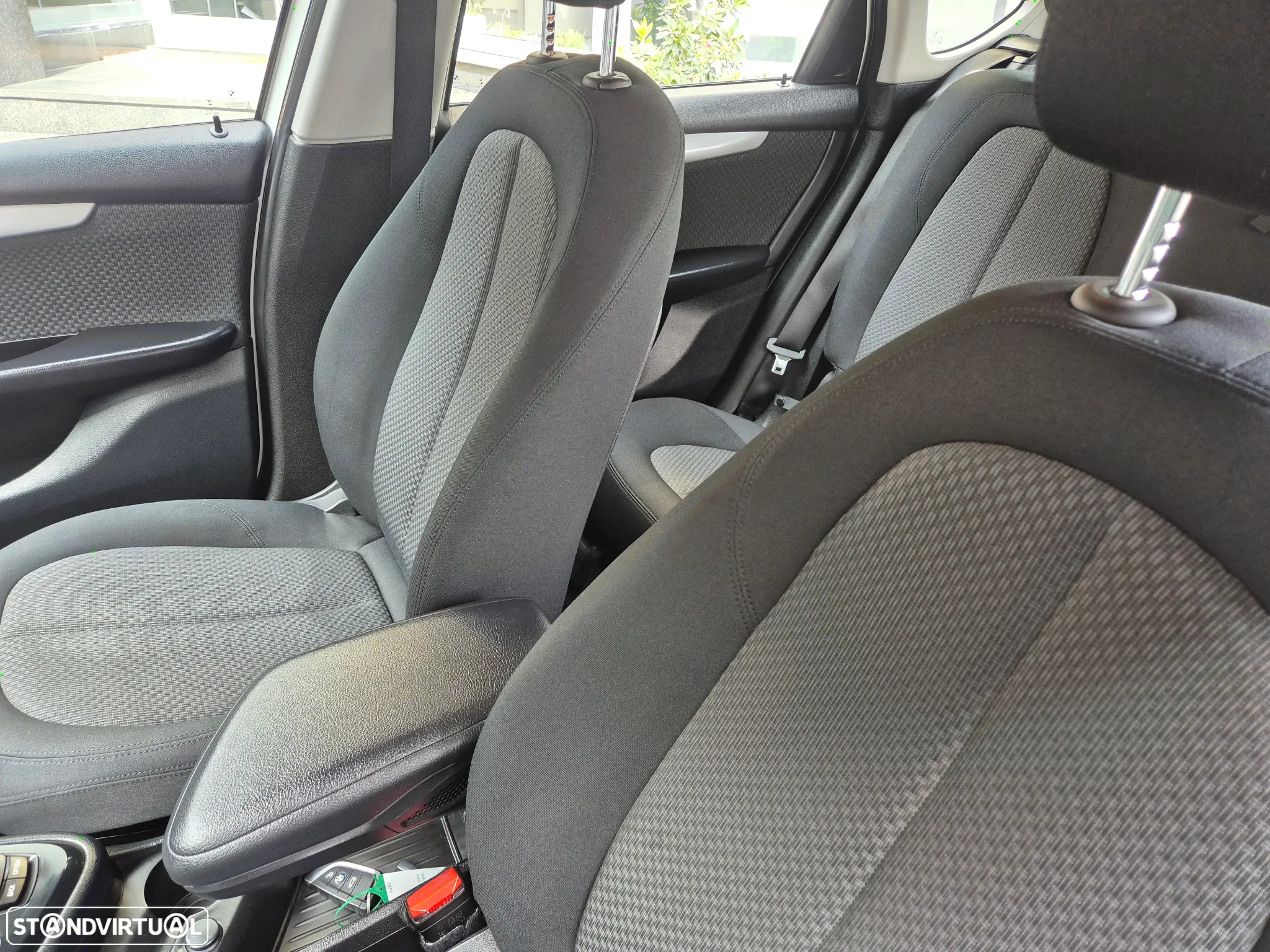 BMW 218 Active Tourer i Line Sport - 44