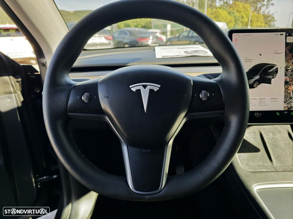 Tesla Model Y Long Range Dual Motor AWD - 9
