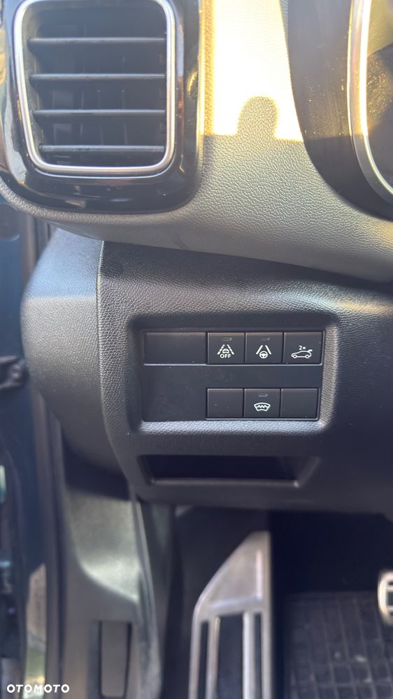 Citroën C5 Aircross 1.6 PureTech Live EAT8 - 3