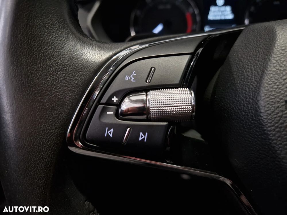 Skoda Octavia 1.5 TSI DSG MHEV Ambition - 10