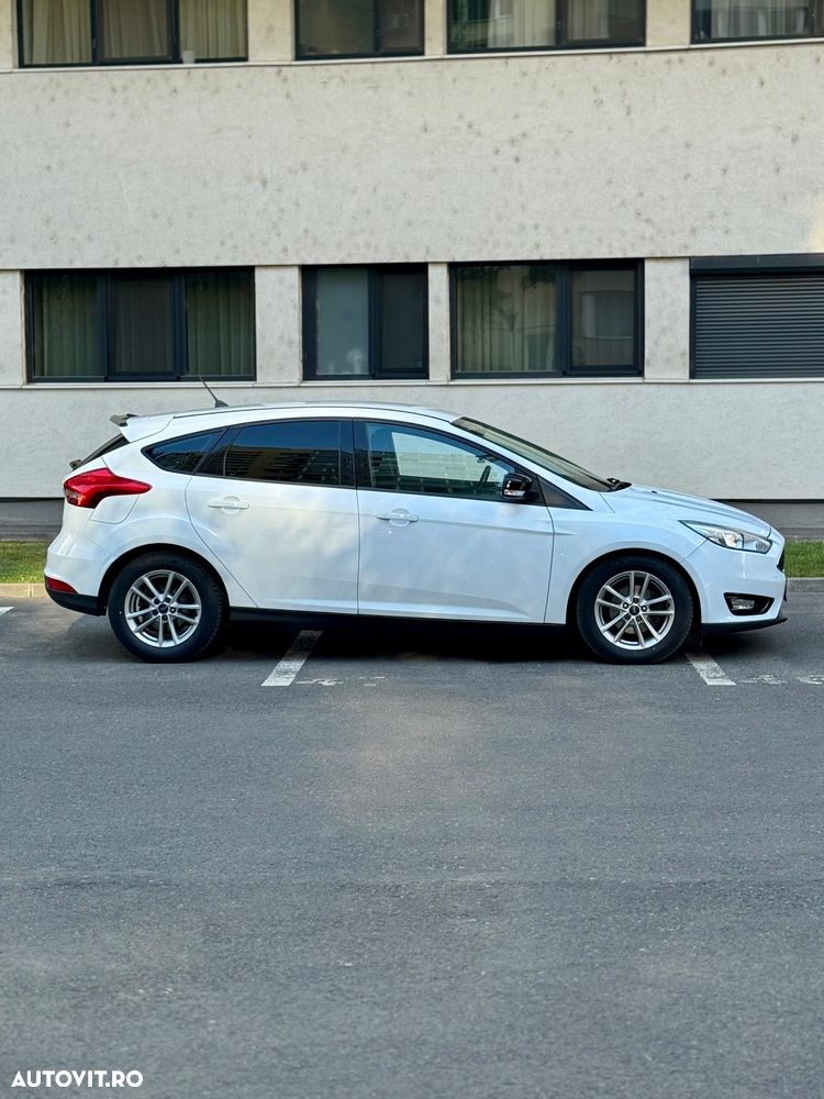 Ford Focus 1.5 TDCi Powershift Titanium - 17
