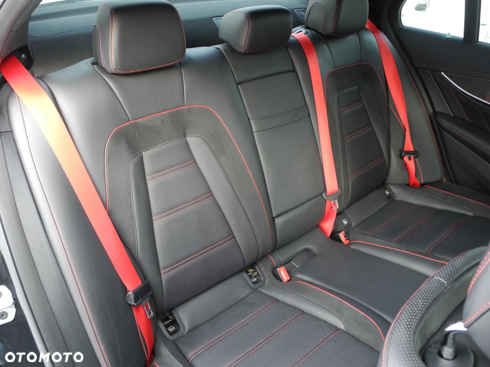 Mercedes-Benz Klasa E - 19