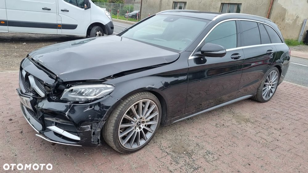 Mercedes-Benz Klasa C 300 9G-TRONIC AMG Line - 14